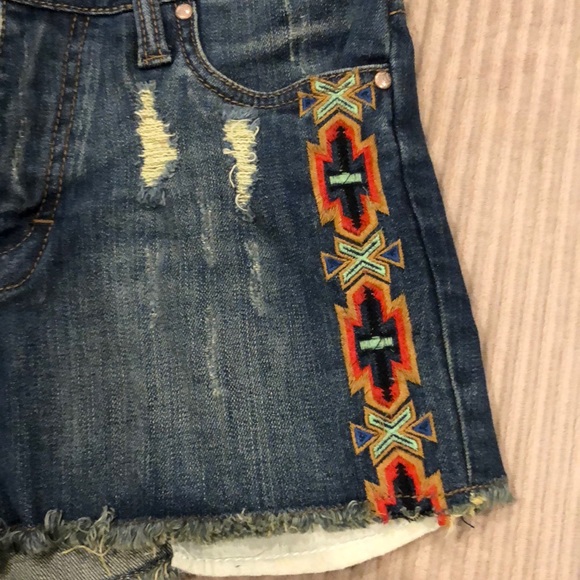 High waisted jean shorts - Picture 5 of 5